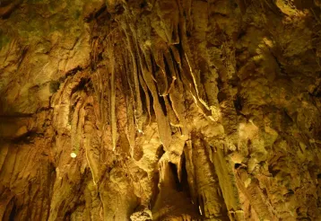 Grotten van Hotton img